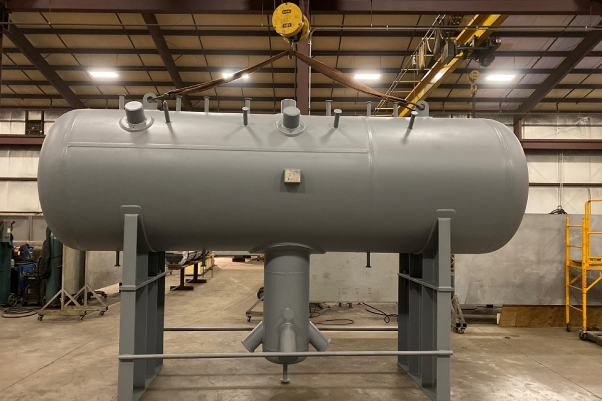 Industrial chemical reactor vessel used for high pressure chemical processing